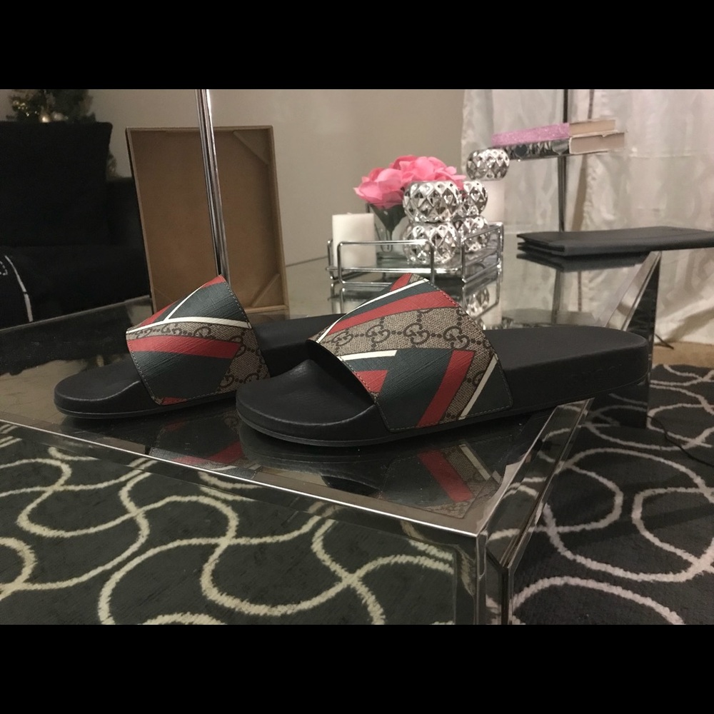 NWT Gucci Slides